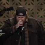 Leslie Jordan Instagram - Watch @jellyroll615 give a moving tribute to Leslie and sing one of his hit songs, Son of a Sinner. These two were so much alike in so many ways so it obvious why they became instant friends. Clip taken from Reportin’ for Duty. @doorknockermedia