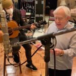 Leslie Jordan Instagram - Sunday Mornin’ Hymn Singin’ with the great @charlieworsham. An oldie but goodie so I just had to share. If you don’t want to see posts from Leslie’s page or if you find it weird that the page is still posting to share his love and light then please unfollow.