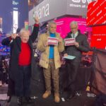 Leslie Jordan Instagram - One year ago today, Leslie joined his dear friends @bravoandy and @andersoncooper in Times Square to bring in the New Year. Leslie made a point to make amends with anyone from the year just before he rolled into the new one. It’s a lovely practice so try and do the same.