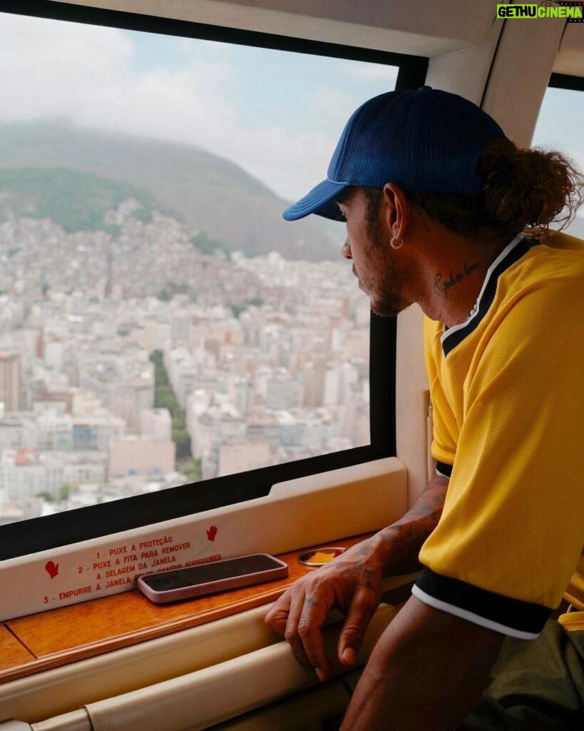 Lewis Hamilton Instagram - Brazil over break 🇧🇷