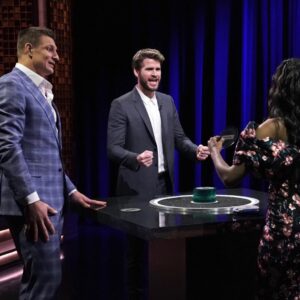 Liam Hemsworth Instagram - Thanks for having me and always being so awesome @jimmyfallon @fallontonight tune in at 11:35/10:35c on NBC 📸 Andrew Lipovsky