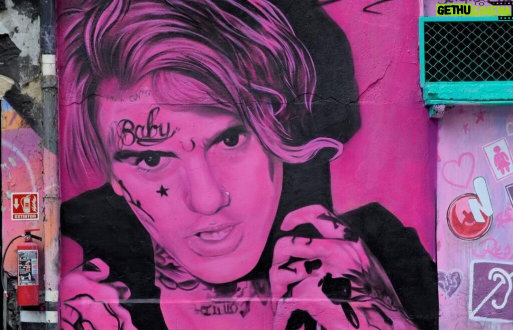 Lil Peep Instagram - Worldwide, we all miss you. Happy Birthday Gus. Mural in Mexico City at Ex fabrica de harina, CDMX.