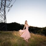 Lili Simmons Instagram - “Like the smiles of the wind” 🪷 📸 @owenkolas 💄 @lorencanbymakeup 💇‍♀️ @rena.calhoun