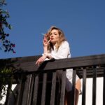 Lili Simmons Instagram - “Cigarettes and chocolate milk” 📸 @owenkolas 💄 @lorencanbymakeup 💇‍♀️ @rena.calhoun