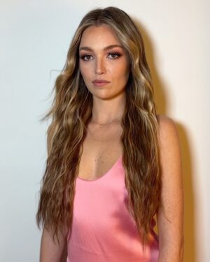 Lili Simmons Instagram - Thank you @stellamccartney for another amazing party and for the cutest outfit! I felt like a princess all night! 💖 
And thank you to my bomb glam squad! @alixjm 💋 @mashyourhair 💇‍♀️