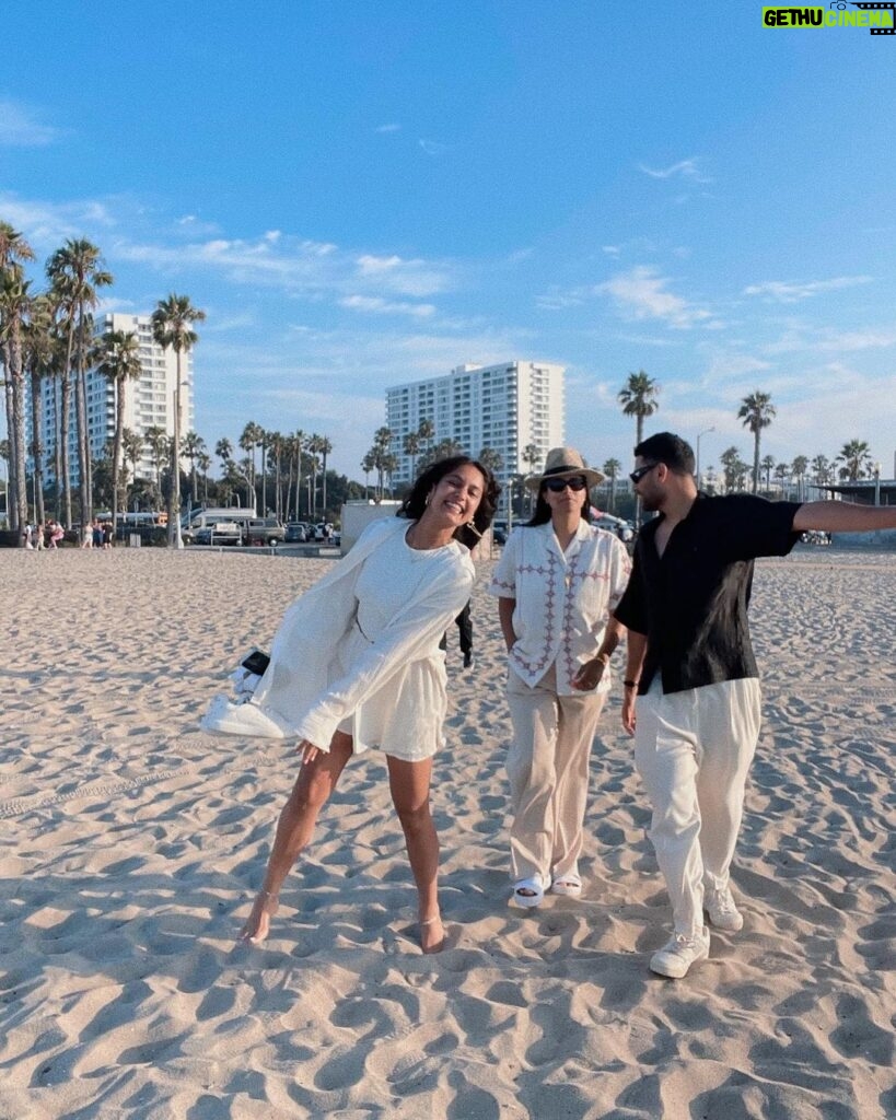Lilly Singh Instagram - Beach off 🏖️ #yehdosti