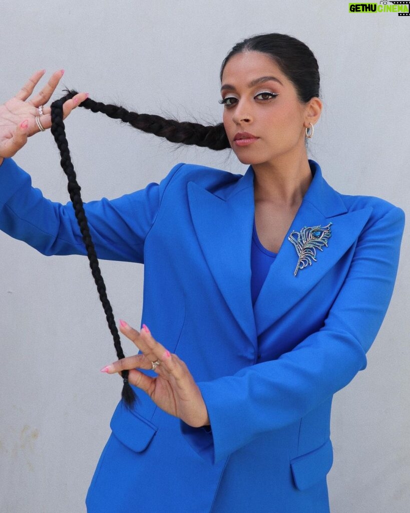 Lilly Singh Instagram - Moorni banke 🦚 A successful day of @themuppetsmayhem press in LA, while rocking this beautiful @csiriano suit. Filled with gratitude 💙 Los Angeles, California