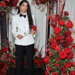 Lilly Singh Instagram - Will you accept this rose? 🌹 My Oscars after party look had me feeling like The Bachelorette. Jacket: @givenchy Shoes: @jimmychoo Jewelry: @omega @shayjewelry @anabelachan Styling: @desireemorales Hair: @sonia_singh_89 Makeup: @prernaco