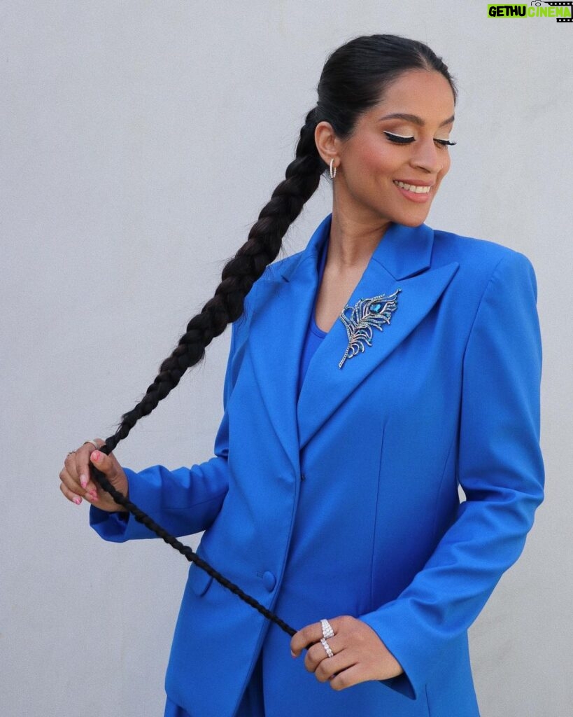 Lilly Singh Instagram - Moorni banke 🦚 A successful day of @themuppetsmayhem press in LA, while rocking this beautiful @csiriano suit. Filled with gratitude 💙 Los Angeles, California