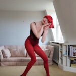 Lily McMenamy Instagram - Je suis rouge ❤️ et alors xxx