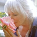 Linda Evans Instagram - “In a world where you can be anything, be kind.” 😊🔆 #ChooseKindness