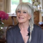 Linda Evans Instagram - Whatever you decide to do, make sure it makes you happy 💖 📸: Laura Schuman