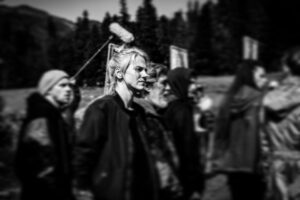 Linda Lapinsh Instagram - 🖤🖤🖤ФИНАЛ🖤🖤🖤

‼️‼️‼️Ребята, огромная просьба от нас актёров и от нашего Режиссёра @kargo_film !Те , кто посмотрит 12 серию раньше всех- НЕ ПИСАТЬ СПОЙЛЕРОВ И НЕ ВЫКЛАДЫВАТЬ КАДРЫ ИЗ 12 СЕРИИ! Уважайте ожидание других зрителей ‼️‼️‼️

КТО❓

#линдалапиньш#викториякемпиннен#ИгранаВыживание #ТНТ #Premier #Амедиа #Amedia
@tnt_online @premier_online @amediaproduction

Версия для крепких нервов 23:00 на @premier_online 💣

Версия для нетерпеливых  в 22:00 на ТНТ 👁
