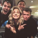 Linda Lapinsh Instagram - Соскучилась по вам , придурки. Шаман. Задрот. Дерзкий. Недофеминистка.#актёркалапиньш#трясухаризмой#напудрилаусы#стажёры#нтв#фазиев#я#вас#встречу#я#с#вами#сыграю#отвечаю#ждите#конца#марта#фирменноехамствосмирнова#безукоризненныешутейкихохла#басурманскийдраматизм#всёвместе#называется#импровизацией#или#проклятиеремезова#смурфикихуюрфики#ипрочие#мультяшные#скверности#омерзительнаячетвёрка#клоунынараздаче