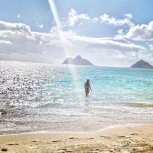 Lindsey Gort Instagram - a hawaii haiku: 
🌺 a week’s not enough 
so until we meet again 
mahalo nui 🌺