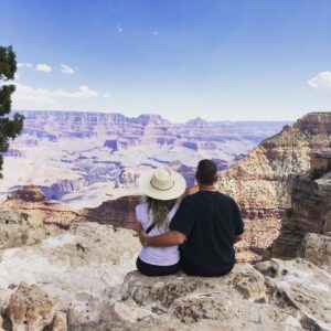 Lindsey Gort Instagram - i had a grand time celebrating my sisters grand-uation at the grand canyon this weekend. i can’t believe this was my first time seeing it (and i am FROM arizona!) but it’s not gonna be my last: i am already planning my weeklong hike and raft trip for my birthday next year. if you haven’t been, go! it’s truly a magical place. 🙌🏻 🚣🏼‍♀️🧗🏼‍♀️🏜 #photodump