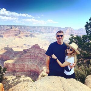 Lindsey Gort Instagram - i had a grand time celebrating my sisters grand-uation at the grand canyon this weekend. i can’t believe this was my first time seeing it (and i am FROM arizona!) but it’s not gonna be my last: i am already planning my weeklong hike and raft trip for my birthday next year. if you haven’t been, go! it’s truly a magical place. 🙌🏻 🚣🏼‍♀️🧗🏼‍♀️🏜 #photodump