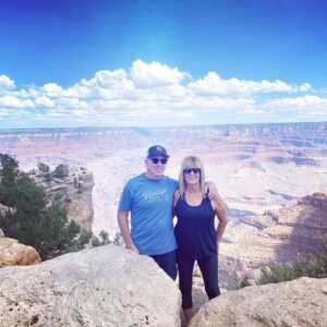 Lindsey Gort Instagram - i had a grand time celebrating my sisters grand-uation at the grand canyon this weekend. i can’t believe this was my first time seeing it (and i am FROM arizona!) but it’s not gonna be my last: i am already planning my weeklong hike and raft trip for my birthday next year. if you haven’t been, go! it’s truly a magical place. 🙌🏻 🚣🏼‍♀️🧗🏼‍♀️🏜 #photodump