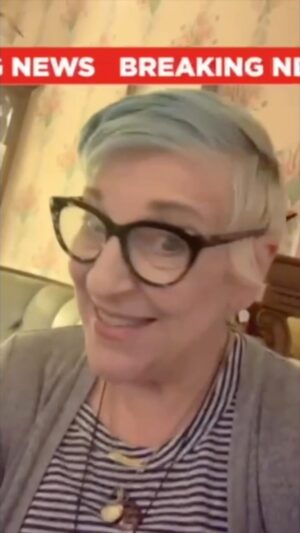 Lisa Lampanelli Instagram - Wonder what word in this video is bleeped? Then, come see my cabaret show, LISA LAMPANELLI: BIG FAT FAILURE, a Benefit Show to Support @playhouseonpark in West Hartford, CT!

Friday, December 30th, 2022 
Two Performances: 6:30pm and 9:00pm 

$45, Reserved Seating
Talk-back plus reception included!

⭐️ LINK IN BIO for Tickets & More Info ⭐️

@LisaLampanelli