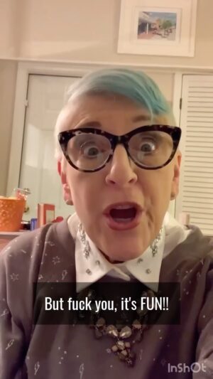 Lisa Lampanelli Instagram - It’s Wednesday! Who are YOU judging today? 
Comment below 👇 
—
Losers with a Dream podcast available on ITunes, Spotify and YouTube. New episodes every TUESDAYS at 8 am EST. LINK IN BIO.