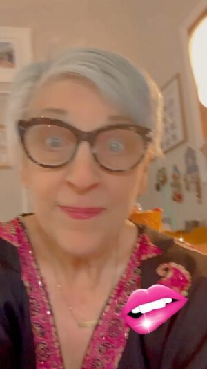 Lisa Lampanelli Instagram - Tickets are available RIGHT NOW to see me in my brand-new show, "Lisa Lampanelli: Big Fat Failure!" at the @TreviLounge in Fairfield, CT, on Sat., Oct. 15. Two shows only with a small number of VIP tickets available. Go to the Linktree in my bio now!