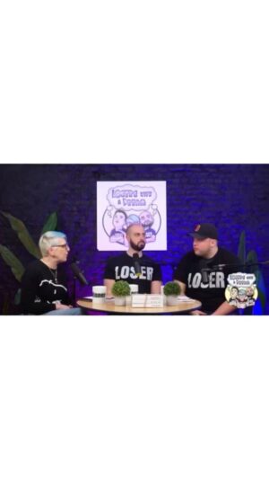 Lisa Lampanelli Instagram - Sneak peek of our episode tomorrow! @beaumcdowellcomedy orders a salad and doesn’t lose anything except his wallet. 
—
�Losers with a Dream podcast available on ITunes, Spotify and YouTube. New episodes every Tuesday at 8 am EST. LINK IN BIO. 

#recovery #podcast #podcastersofinstagram #podcasters #recoverypodcast #traumarecovery #selfhelp #selfcare #comedy #addiction #funny #selflove #standupcomedy #comedypodcasters