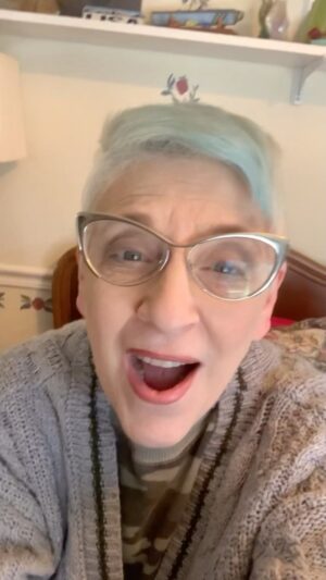 Lisa Lampanelli Instagram - One step forward, two steps back. Ain’t that how it always is?!? “Progress, Not Perfection” episode out now!!
—

Losers with a Dream podcast available on ITunes, Spotify and YouTube. New episodes every Tuesday at 8 am EST. LINK IN BIO. 

#recovery #podcast #podcastersofinstagram #podcasters #recoverypodcast #traumarecovery #selfhelp #selfcare #comedy #addiction #funny #selflove #standupcomedy #comedypodcasters
