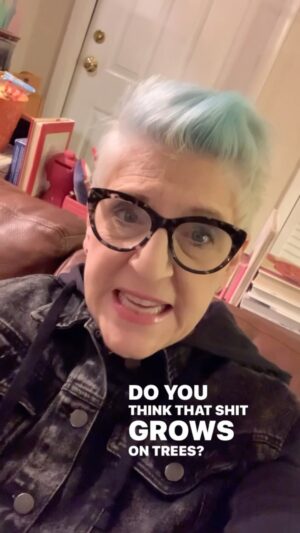 Lisa Lampanelli Instagram - It’s Judgment Wednesday with the Losers with a Dream! Who are YOU judging today?
—
�Losers with a Dream podcast available on ITunes, Spotify and YouTube. New episodes every Tuesday at 8 am EST. LINK IN BIO. 

#recovery #podcast #podcastersofinstagram #podcasters #recoverypodcast #traumarecovery #selfhelp #selfcare #comedy #addiction #funny #selflove #standupcomedy #comedypodcasters