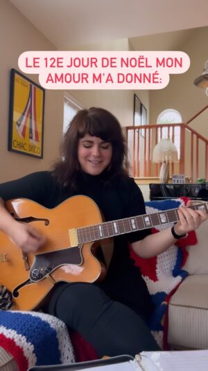 Lisa LeBlanc Instagram - La toune de noël que j’ai le plus écouté de toute ma vie 😂 Joyeuses fêtes!
Les 12 jours de noël - Les méchants maquereaux
.
#chansondenoel #christmassongs #acadie #acadian #acadienne #nouveaubrunswick #maquereau