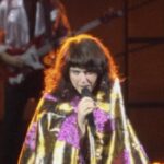 Lisa LeBlanc Instagram - Dans l’jus a été nommé comme Chanson de l’année à l’ADISQ! Pour l’occasion, voici notre perfo aux Francos de Montréal cet été (encore le highlight de fun de mon année hands down.) Link in bio pour la perfo complète! Montreal, Quebec