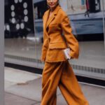 Lisa Rinna Instagram - @elledanmark 🧡 #nyfw @jasonwu