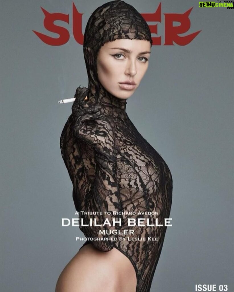 Lisa Rinna Instagram - ❤️DELILAH BELLE @delilahbelle 🙌🏼🙌🏼🙌🏼🙌🏼🙌🏼 • Super Magazine issue 3 @supermagazinenyc A Tribute to Richard Avedon Photographed by @lesliekeesuper Styling @starburleigh Hair @shinarima Makeup @charlottewillermakeup #proudmomma