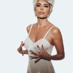 Lisa Rinna Instagram - @cosmopolitan inside. ✨wearing @christopherjohnrogers @versace @laquan_smith @stellamccartney @muglerofficial shot by @brendanwixtedphoto #sexafter60