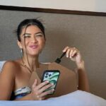 Lisette Olivera Instagram - I had the best time at @comic_con ! thank you to everyone that came out to support @disneynt ✨ styling: @mandelkorn makeup: @lorencanbymakeup hair: @miasantiagohair @bykileyfitz