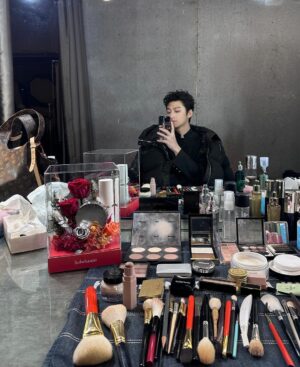 Liu Te Instagram - Long time no see🤪 I’m back~ got new gift today hhhhh Happy new year everyone 🥳