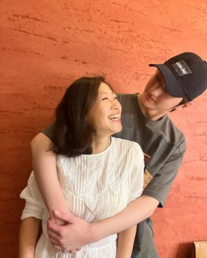 Liu Te Instagram - Happy Mother’s Day!!🤪