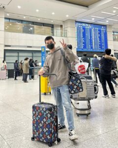 Liu Yu Kai Instagram - 聽說這次好像更精彩欸 有跟過我們連線都知道 歐巴歐膩我來了 ~ 韓國 🇰🇷 12/6 - 12/20 請鎖定臉書粉絲團「宥凱Yu Kai」
