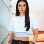 Livia Brito Pestana Instagram - Tu puedes y lo harás🤍 . . . @alo @aloyoga #alo #aloyoga