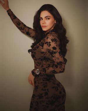 Livia Brito Pestana Instagram - 8 MILLONES DE aLIVIAnados🤎🎉
Gracias x todo el apoyo y el amor que  me dan siempre, estoy muy feliz de ver que los BRiLLiTOS estamos creciendo, gracias x estar conmigo desde el día 1, los quiero un montón mis BEBÉS DE LUZ ✨🤍🤎🖤
