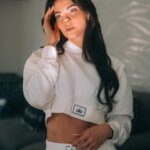 Livia Brito Pestana Instagram - Lo que es para ti, te encuentra 🤍 @alo @aloyoga
