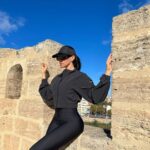 Livia Brito Pestana Instagram - La mayor venta del año del 21/11 al 27/11, donde aloyoga.com tendrá un 30 % de descuento en todo el sitio y hasta un 70 % de descuento. @alo #alo