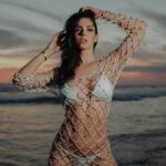 Livia Brito Pestana Instagram - Ya es ombligo de semana mis #bebesdeluz Cuéntenme… ¿cómo va su semana? Les mando muchos besos 😘💕 #liviabrito #pic #playa