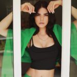 Livia Brito Pestana Instagram - 💚🍀🌴🐸☘️🥑🐢🦖🍏🧃 . . . @alo @aloyoga #alo #aloyoga. @bryan.brambila