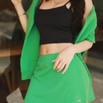 Livia Brito Pestana Instagram - 💚🍀🌴🐸☘️🥑🐢🦖🍏🧃 . . . @alo @aloyoga #alo #aloyoga. @bryan.brambila