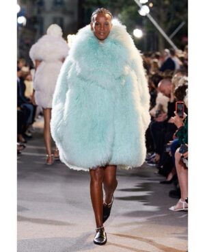 Liya Kebede Instagram - New era 💗 thank you for having me last night 🤗 @pieter_mulier @maisonalaia Alaïa Haute Couture WS22  @ashleybrokaw @patmcgrathreal @duffy_duffy 
#alaïa22 #hautecouture