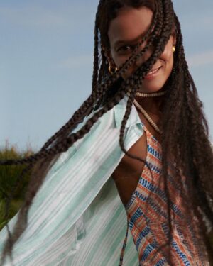 Liya Kebede Instagram - Here to remind you that summer is just around the corner 💜😉🌞 #LemlemxHM collection is available online and in stores across the world 🌎🙂 On behalf of my extended @lemlemofficial family thanks for the continuous support that you have shown already and can’t wait to see  these pieces worn and shared ✨ @hm

Coming soon :
Today in 🇷🇺 
April 29th in 🇷🇴🇨🇾🇪🇪🇭🇷🇱🇹🇱🇺🇱🇻🇬🇷🇫🇷🇮🇹🇪🇸🇵🇹
May 6th in 🇨🇦🇺🇸
May 20th in 🇹🇷