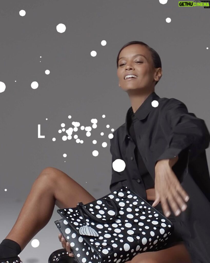 Liya Kebede Instagram - 🖤 @louisvuitton @nicolasghesquiere #kusama #stevenmeisel 🖤 @carineroitfeld @patmcgrathreal @guidopalau