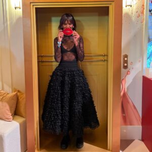 Liya Kebede Instagram - #aboutlastnight #preoscars found a @lorealparis booth 😬  @mathildefavier♥️ @dior @hoshounkpatin @sooparkmakeup