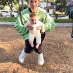 Liz Trinnear Instagram - October 👶🏼🍁🍂🎃 Los Angeles, California