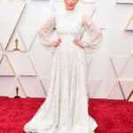 Liz Trinnear Instagram - Oscars 2022 Glam 🌟💃🏼 . . Styling: @katiektobin Dress: @rvng.couture 🇨🇦 Hair: @matthewstylist Makeup: @shabydassi Sneakers: @hoka 😂 📷: @georgepimentel1 @codosphotos The Oscars Red Carpet